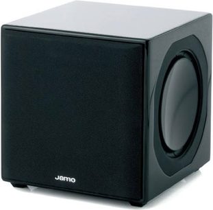 Jamo Sub 800 subwoofer i sort lak, set forfra, kubisk form, cirkulær centralhøjttaler, afrundede kanter, blank sort lakeret finish