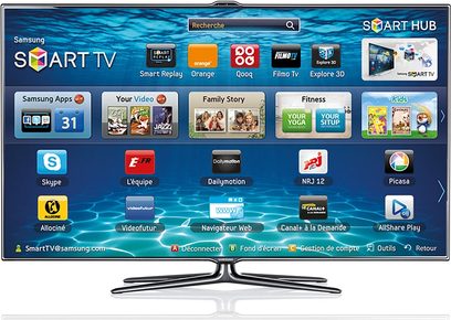 Samsung UE55ES7000 Smart TV flat screen, front view, displaying app menu over underwater scene background