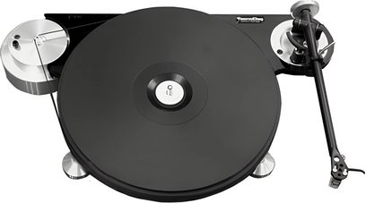 Tocadiscos de vinilo Michell Engineering TecnoDec negro, vista superior en ángulo de 45°, con el brazo de lectura y el contrapeso visibles