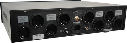 Taga Harmony PC-7000, condizionatore di rete in metallo nero, vista posteriore 10 prese Schuko, IEC, fusibile, morsetto di terra