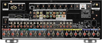 Marantz SR-7012 sort hjemmebiografsforstærker, set forfra, mange stik og knapper på forsiden, to drejeknapper, central skærm