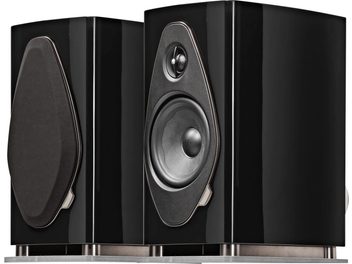 Sonus Faber Sonetto II G2 melni lakoti plauktu skaļruņi ar redzamu režģi un skaļruņiem