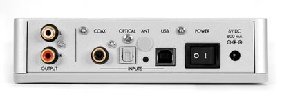 Arcam RDac audio DAC-konverter, bagside, RCA-, koaksial-, optisk- og USB-stik, 6V DC 600 mA strømforsyning