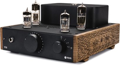 Sluchátkový předzesilovač Feliks Audio Echo MKII Vibe černý, lampový, s gravírovaným dřevěným čelním panelem, pohled zepředu ze tří čtvrtin