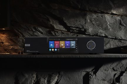 Lettore di rete Eversolo DMP-A8 nero, grande schermo a colori touch e manopola del volume in vista frontale