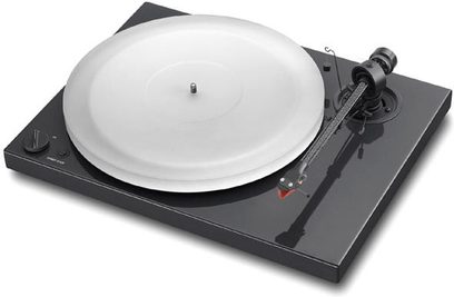 Pro-Ject 1 Xpression III Comfort Piano Antracit pladespiller, set oppefra, hvid plade, sort tonarm