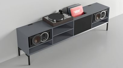 Matinis pilkas Clic Classic Series 240 modelio garso ir vaizdo baldas, metalinės kojelės, garsiakalbių nišos, patefonas ir vinilai