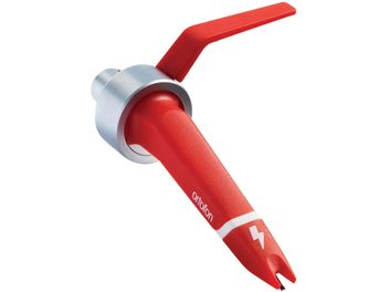 Célula Ortofon Concorde MKII DIGITAL roja y gris, vista de perfil, punta de lectura visible, cuerpo de plástico, conector en la parte trasera
