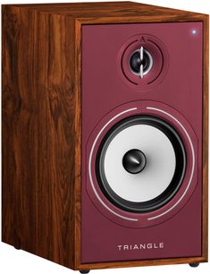 Boxă Triangle BR03 Connect bordo, carcasă din lemn brun, woofer alb, tweeter, LED albastru, vedere 3/4 față-stânga