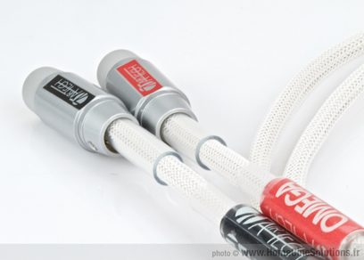 Analogový audio kabel RCA AirTech Omega, 2 šedé a 2 červené RCA konektory (samec), bílý opletený plášť, délka 1 metr