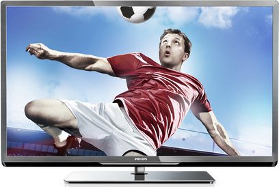 Philips 46PFL5007H-fladskærms-tv, der viser en fodboldspiller i rød trøje og hvide shorts, der sparker til en fodbold