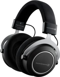 Bezdrôtové slúchadlá Beyerdynamic Amiron wireless, pohľad z boku, čierny polstrovaný hlavový most, čierne kruhové náušníky, viditeľné logo