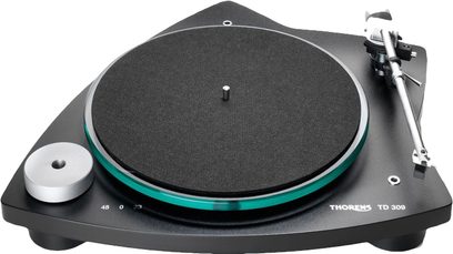 Thorens TD 309 sort mat pladespiller, set ovenfra i let skråt perspektiv. Sort pladespiller, sølvfarvet tonarm