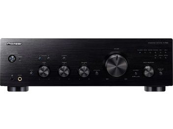 Amplificatore hi-fi stereo Pioneer A-70DA nero, vista frontale, pannello frontale nero con pulsanti e manopole di regolazione argentate