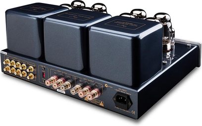 Cayin CS-100A EL34 siyah tüp entegre stereo amplifikatör, siyah metal şasi üzerinde üç dikdörtgen kapak hizalı, sağda görünür vakum tüpleri, arka görüntüde hafif çapraz açıyla altın renkli RCA konnektör sırası, hoparlör terminali ve güç girişi gösteriliyor