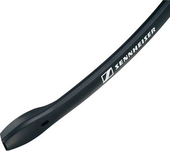 Sennheiser PC 8 USB sort mikro-headset, set fra siden, hovedbøjle og venstre ørekop synlige, hvidt logo på hovedbøjlen