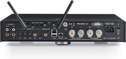 Primare I15 Prisma sort hi-fi stereoforstærker, set forfra, tilslutninger på bagsiden, 2 Wi-Fi-antenner, mat sort finish