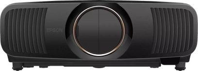 Epson EB-QB1000 videoproiettore nero, vista frontale, griglia di ventilazione a sinistra e a destra, lente centrale circolare