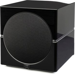 Dynamo 12 subwoofer i sort højglans, set fra en vinkel, kubisk form, skinnende overflade, sort cirkulært gitter på fronten