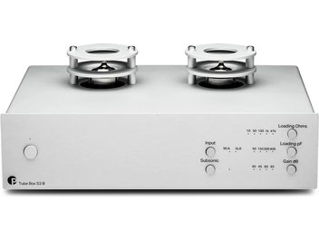 Фоно предусилвател Pro-Ject Tube Box S3 B сребрист, сребрист корпус с две видими лампи отгоре, изглед отпред