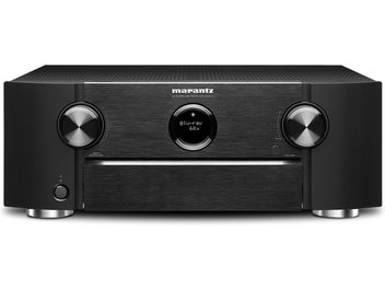 Černý domácí kino zesilovač Marantz SR6013, pohled zepředu, uprostřed modrý displej s číslem "68", 2 otočné ovladače a 3 tlačítka