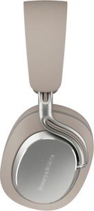 Sluchátka Bowers & Wilkins Px8 S2 béžová, kůže a kartáčovaný hliník, boční pohled na mušle se spojovacím obloukem a opleteným kabelem