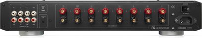 Nuforce MCA-18 sort multikanal-effektforstærker, 8 kanaler, 7 indgange, 7 udgange, kontroller og indikatorer på frontpanelet