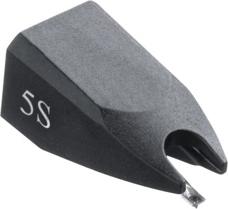 Diament do gramofonu Ortofon Stylus 5S, widok perspektywiczny, czarne ciało, biały napis "5S", widoczna igła