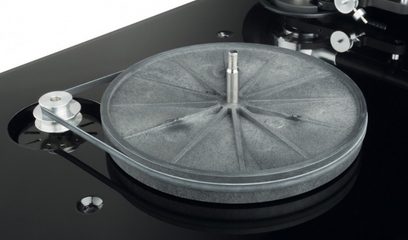 EAT TB B-Sharp sort pladespiller, set oppefra, børstet aluminiumsplade med filttæppe, tubulær tonarm