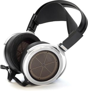 Avatud hi-fi kõrvaklapid STAX SR-009S must, vaade vasakult küljelt. Mustad ovaalse kujuga sangad ja kõrvaklapid. Hõbedased võred muundurite peal