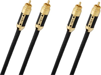 Cavo audio analogico RCA Oehlbach Black Connection Master 1,25 m, guaina nera intrecciata in materiale sintetico, connettori metallici dorati con inserto nero, vista a tre quarti su sfondo bianco