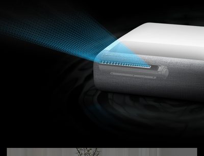 Videoprojektor Samsung The Premiere SP-LSP9TFA, detailní pohled zepředu, provedení v kovově šedé a bílé barvě s černou mřížkou
