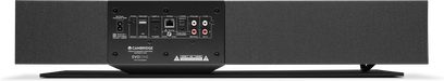 Бездротова підключена колонка Cambridge Audio EVO ONE, вид ззаду, різні роз'єми, чорна поверхня, плоска підставка
