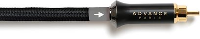 Advance Paris Link Sub 10 m, RCA-kabel set fra siden, sort flettet nylonkappe, mat sort cylindrisk stik med gylden mærkning, tekstureret metalring og guldbelagt pin