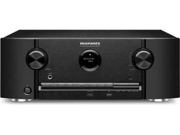 Amplificador de cine en casa Marantz SR5014 negro, vista frontal, panel frontal negro con botones y ruedas plateadas, pantalla azul, tomas para auriculares y micrófono