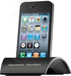 Harman Kardon The Bridge IIIP, iPhone'i dokkimisjaam, vaade eest, ekraanil kuvatakse rakenduste ikoonid