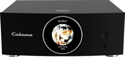 Integreret hi-fi stereo forstærker Cabasse AMP 240S i sort satin aluminium, set forfra, rektangulær front med centralt cirkulært display, der viser albumcover, Cabasse-logo til venstre, rund knap og hovedtelefonstik til højre
