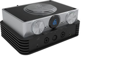 Hi-fi slušalkarski predojačevalnik iFi Audio iDSD Phantom v srebrno-aluminijasti in črni barvi, z velikimi sprednjimi gumbi in priključki za slušalke