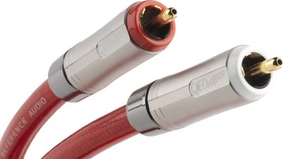 QED Reference Audio 40 0,6m analogt RCA-lydkabel, rødt og metallisk gråt, forgyldte stik, nærbillede