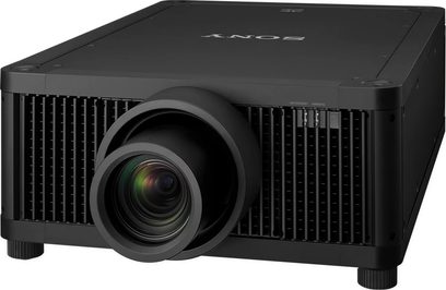 Černý projektor Sony Professional VPL-GTZ380/1 s velkým předním objektivem a čelním panelem s ventilační mřížkou