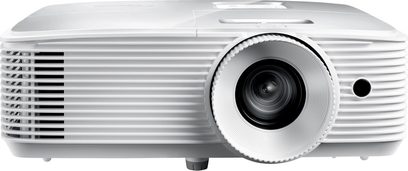 Optoma HD27e hvid projektor set forfra, objektiv forskudt til højre, ventilationsriste på siderne, justerbare fødder