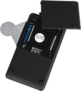 Váha pro gramofonové desky Enova HIFI BPC 10 černá, pohled zepředu s mírným sklonem, modrý display s nápisem "QC PASS 203g/0.01g"