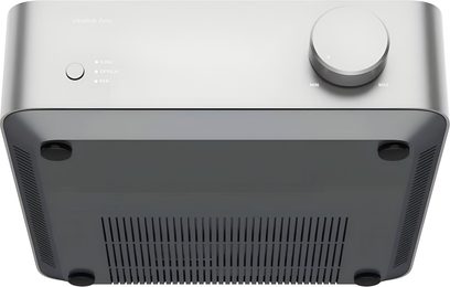 Amplificatore stereo WiiM Vibelink Amp in alluminio argento, vista dall'alto-frontale, pulsante del volume a destra, indicatori COAX/OPTICAL/RCA