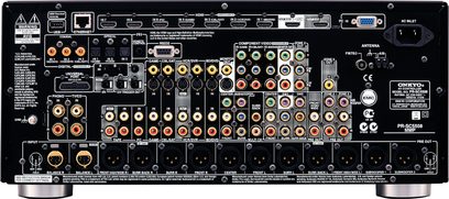 Onkyo PR-SC5508 musta audio-videovõimendi esivaatest, millel on palju ühenduspesasid, nuppe ja märgutulesid