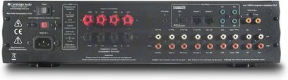 Cambridge Audio 540A V2 sort hi-fi stereoforstærker, front, set forfra, med knapper, stik og rødt LED-display