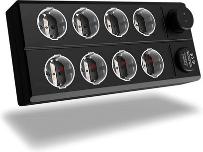 Sort EAT Essential Audio Tools MM8 multistikdåse med 8 sølvfarvede runde stikkontakter, set forfra i let nedadgående vinkel