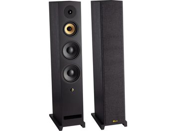 Set de două boxe coloane Davis Acoustics Krypton 9 technik negre din lemn, văzute din unghi de trei sferturi din față, una fără grilaj, dezvăluind tweeter negru, difuzor de medii galben, două woofere negre și port de bass, cealaltă cu grilaj textil închis la culoare, ambele pe bază dreptunghiulară