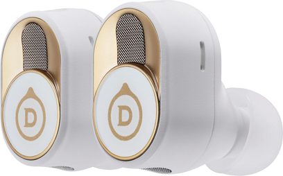 Devialet Gemini II fejhallgató Opéra de Paris, két fehér ovális fülhallgató arany rácsokkal és arany "D" logóval