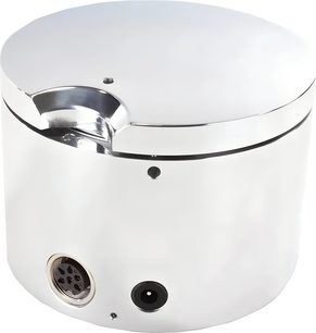 Bloc d’alimentation externe cylindrique Transrotor Konstant Eins en métal argenté poli, vue de trois-quarts avant, couvercle arrondi débordant, face avant équipée d’un connecteur multipin circulaire, d’une prise d’alimentation coaxiale et d’un petit orifice central