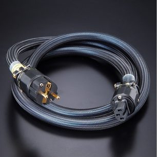 Furutech Evolution Power II FI-E11 netledning med guldbelagte stik, grå flettet kappe, set forfra